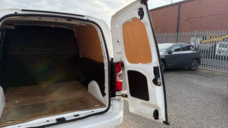 Vauxhall Combo Cargo Combo L1 Diesel 2300 1.5 Turbo D 100ps H1 Sportive Van